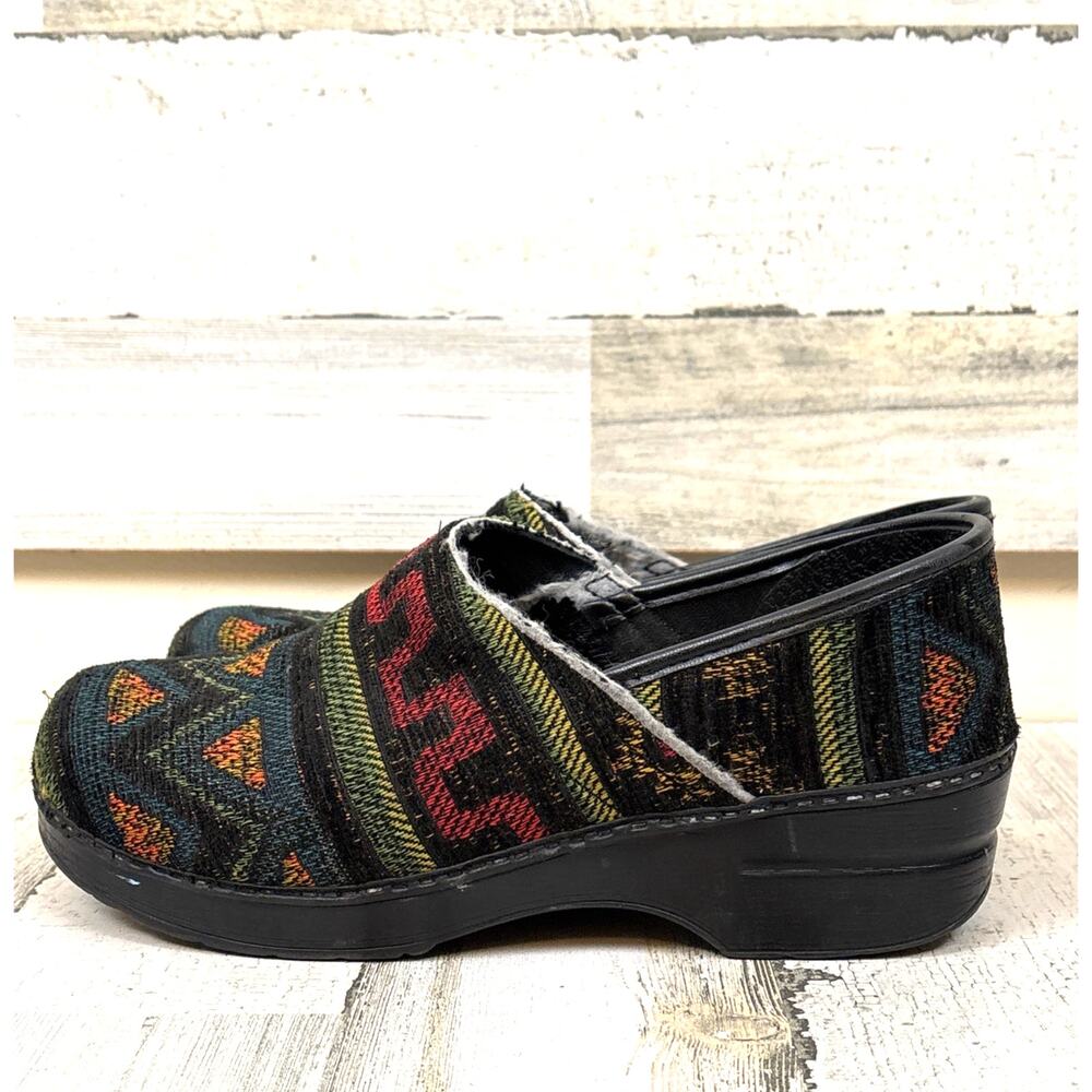 Dansko Womens 10.5 Aztec Black Multi Woven Tapestry Clogs Casual Comfort